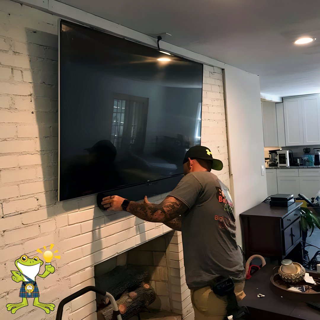 bigfrogelectric's tweet image. 🎉 Did you know? We LOVE mounting and installing TVs! 📺⚡ Ready to upgrade your space? Let Big Frog Electric handle your TV installation from start to finish! 🙌 📞 Contact us today to get started! #BigFrogElectric #TVInstallation #HomeUpgrades #ElectricExperts #MountItRight