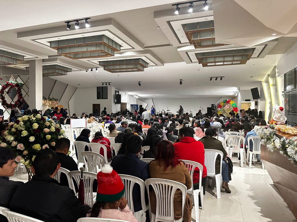 SantiagoPartner's tweet photo. A Night to Remember!

A Christmas Concert was held on Friday night in benefit of the Casa Hogar Santiago. It was a beautiful event with many participants from partner organizations &amp;  schools.

https://t.co/t0765h3zzS

#SantiagoPartnership #socent #10YearsOfService #donate https://t.co/NvoEeaH6Gd