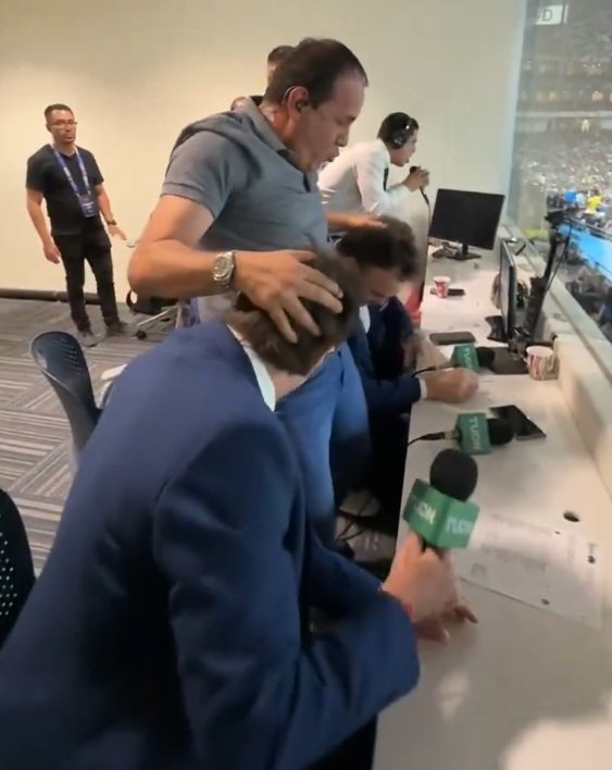 Martinalgui tweet media