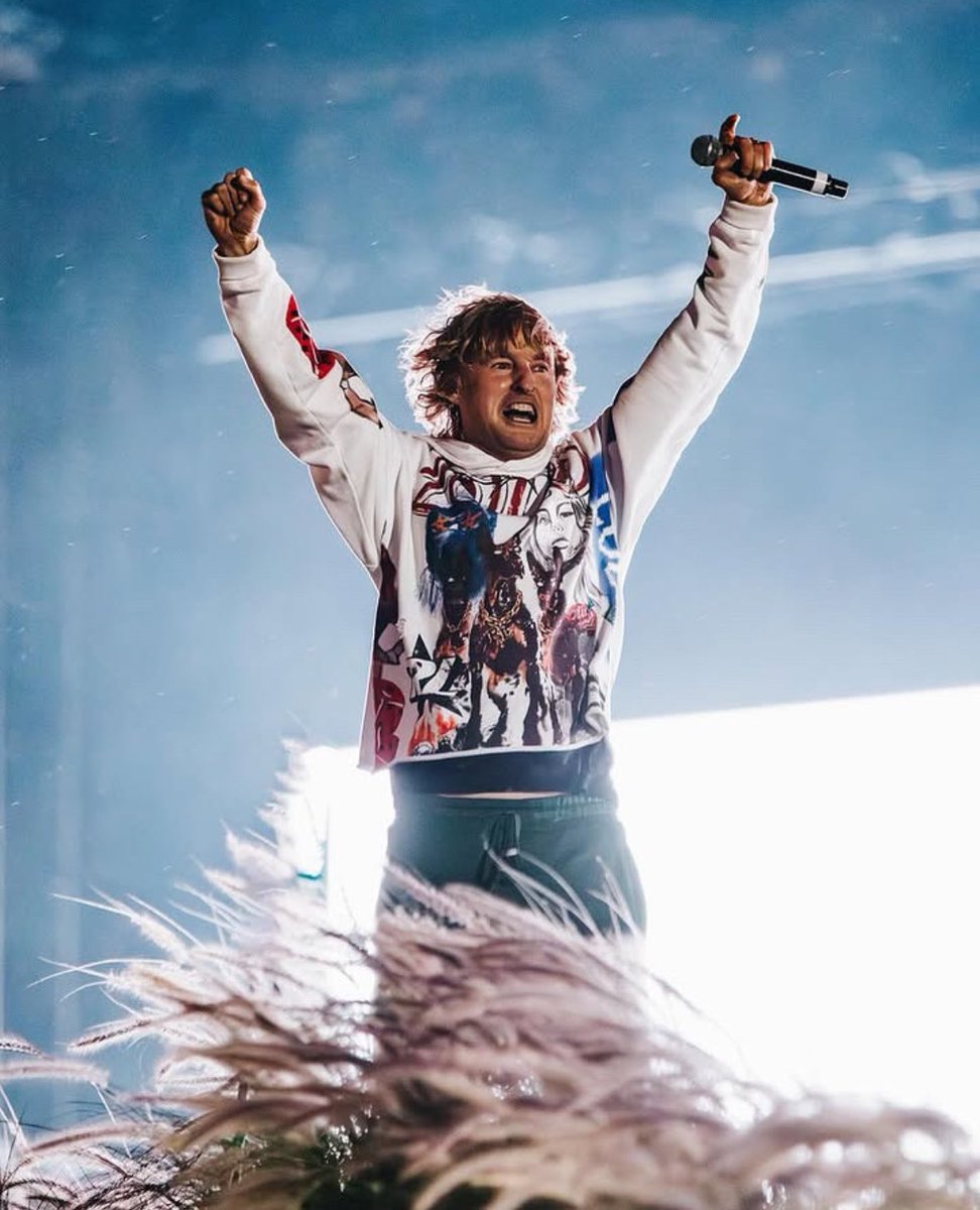 East’on tweet media