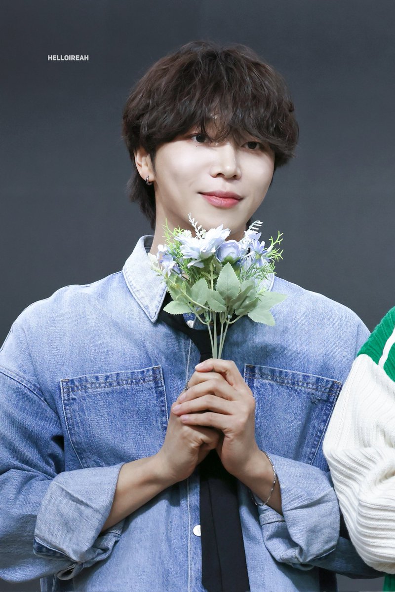 helloireah0325's tweet photo. 241213 메이크스타 팬사인회

이레💐

@ireahand_ 
#이레 #IREAH #이종희
#세븐어스 #SEVENUS https://t.co/MdkbQc9tNs
