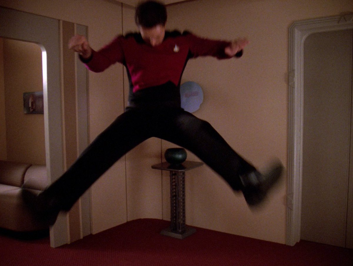 JanelleWaz's tweet photo. Amanda: THAT'S MY PURSE! I DON'T KNOW YOU! #TNG #TrueQ #allstartrek https://t.co/xLNVOQ8agN