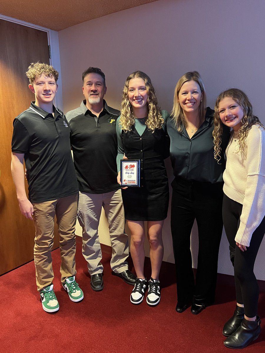 Avery Lang tweet media