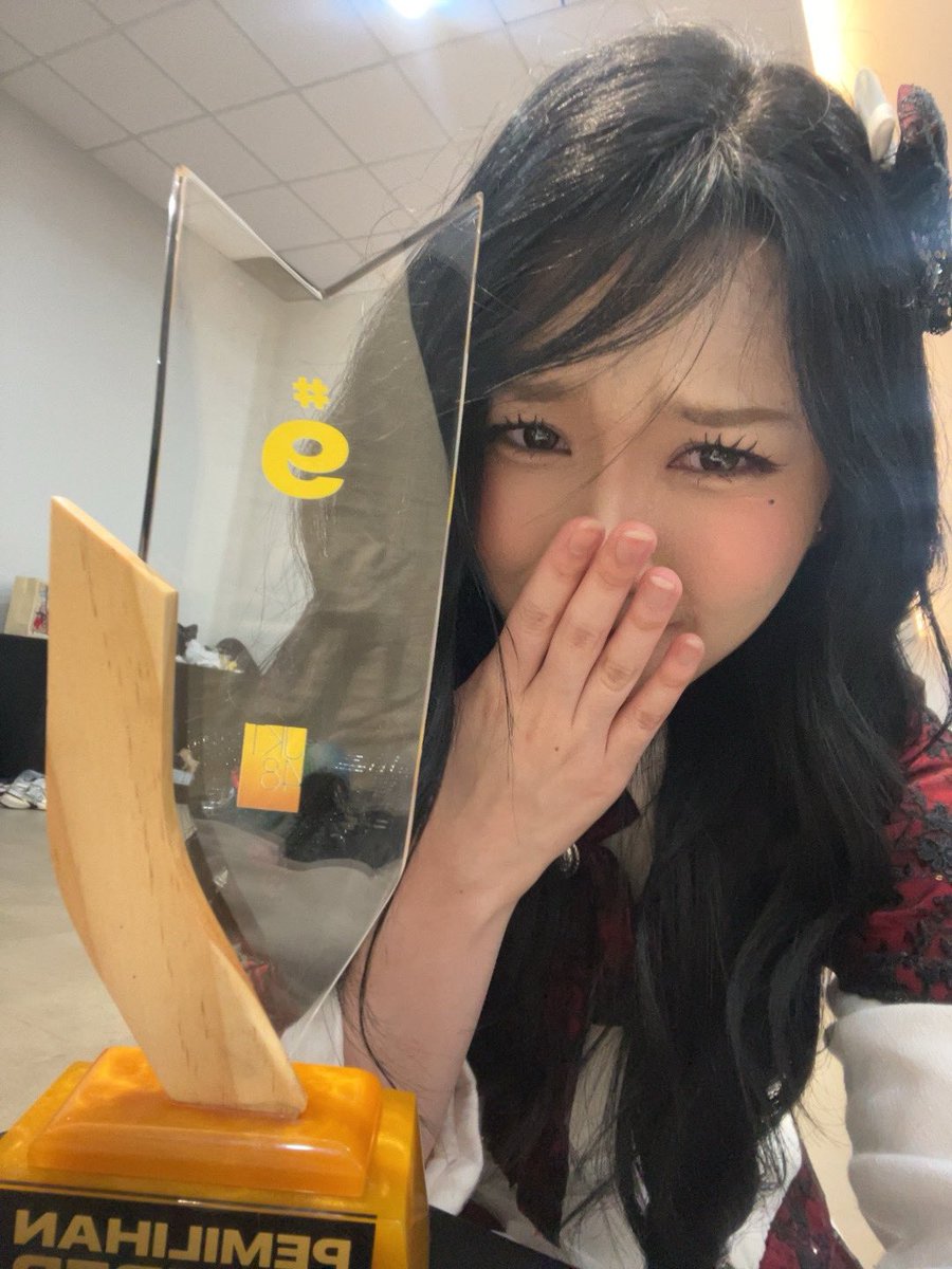 Amelrisaa's tweet photo. Jujur aku bangga bgt sama km meng @L_MarshaJKT48 selamat yaa, aku bangga udah jdi salahh satu org yg slalu dukung dan support km di SSK tahun ini, apapun hasilnya km tetep hebat dimata marshaoshi dan aku🌱✨️makasi ya buat semua perjuangan km disini #LetsGrowTogether 🌱 https://t.co/Bd6gOCCjkE