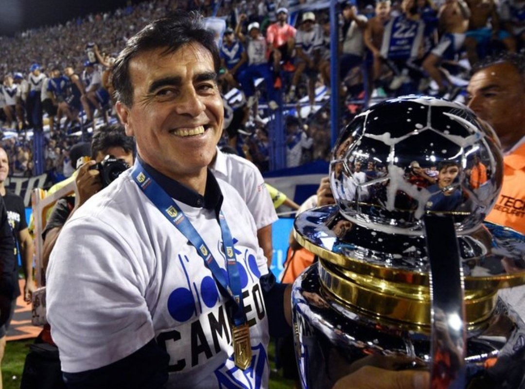 DE PELEAR AL DESCENSO A SER CAMPEON. GRACIAS ETERNAS PROFESOR