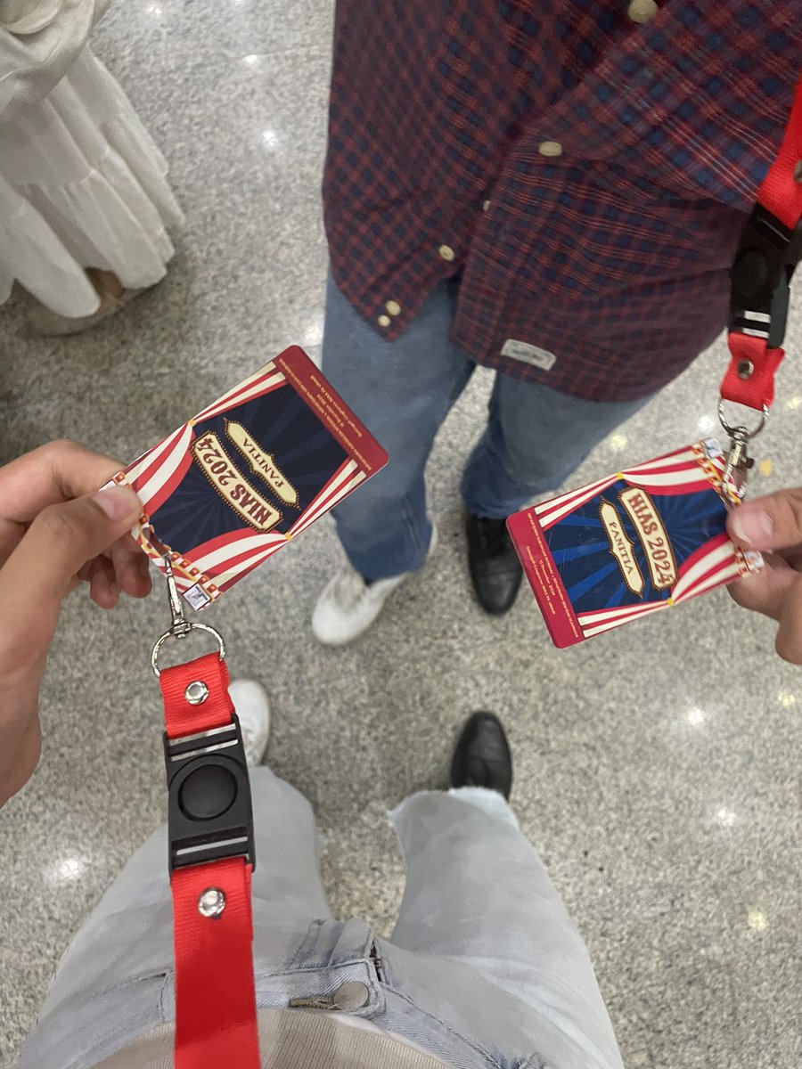 icehooni's tweet photo. niaz pke zzzz🎡🎟️🎟️🥺🥺 https://t.co/KvXPN8iOUL