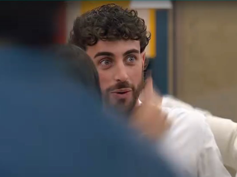 InfoenlaredC's tweet photo. 🔥 🔥El cuarto salvado de placa esta semana es ULISES #GranHermano https://t.co/nS1k1USJhH