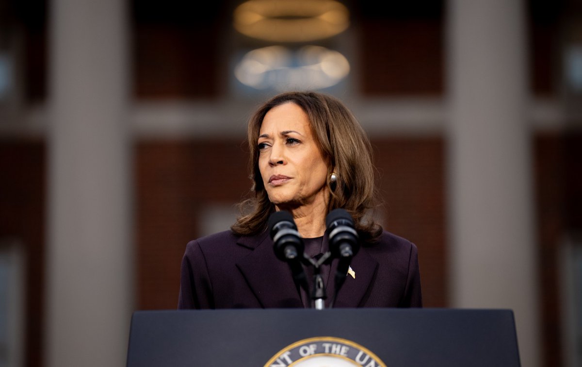 DisavowTrump20's tweet photo. Republicans are so triggered by Kamala Harris.  

RETWEET to make her show up on their feed! 🇺🇸 https://t.co/BfINUZo8K8