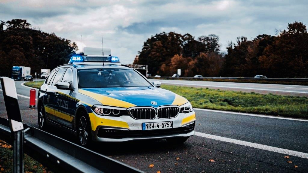 Polizei_nrw_ms's tweet photo. Die Gefahrenstelle durch eine Ölspur im Stadtgebiet #Münster auf der #Steinfurter Straße stadteinwärts sowie auf der #B54 im Kreis Steinfurt besteht nicht mehr. Die Straße konnte zwischenzeitlich gereinigt werden. #msverkehr #PolizeiMünster #PolizeiSteinfurt https://t.co/CJR7j9GMvz