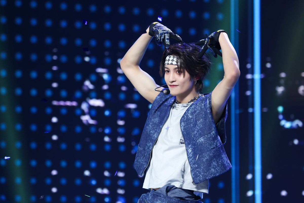 mbcplusm's tweet image. [쇼챔피언 현장포토]
▪︎WayV - HIGH FIVE ▪︎

High – Five – Five👋🏻👋🏻👋🏻

📷naver.me/5ssXuyvM
_
#쇼챔피언 #쇼챔 #ShowChampion
#ShowChampion #쇼챔피언
#WayV #威神V #FREQUENCY
#WayV_FREQUENCY
#HIGHFIVE
@WayV_official