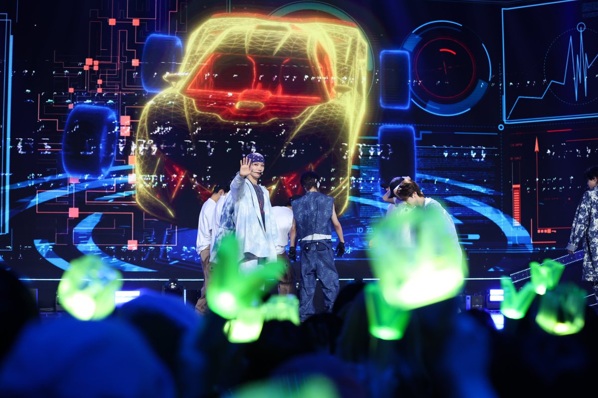 mbcplusm's tweet image. [쇼챔피언 현장포토]
▪︎WayV - HIGH FIVE ▪︎

High – Five – Five👋🏻👋🏻👋🏻

📷naver.me/5ssXuyvM
_
#쇼챔피언 #쇼챔 #ShowChampion
#ShowChampion #쇼챔피언
#WayV #威神V #FREQUENCY
#WayV_FREQUENCY
#HIGHFIVE
@WayV_official