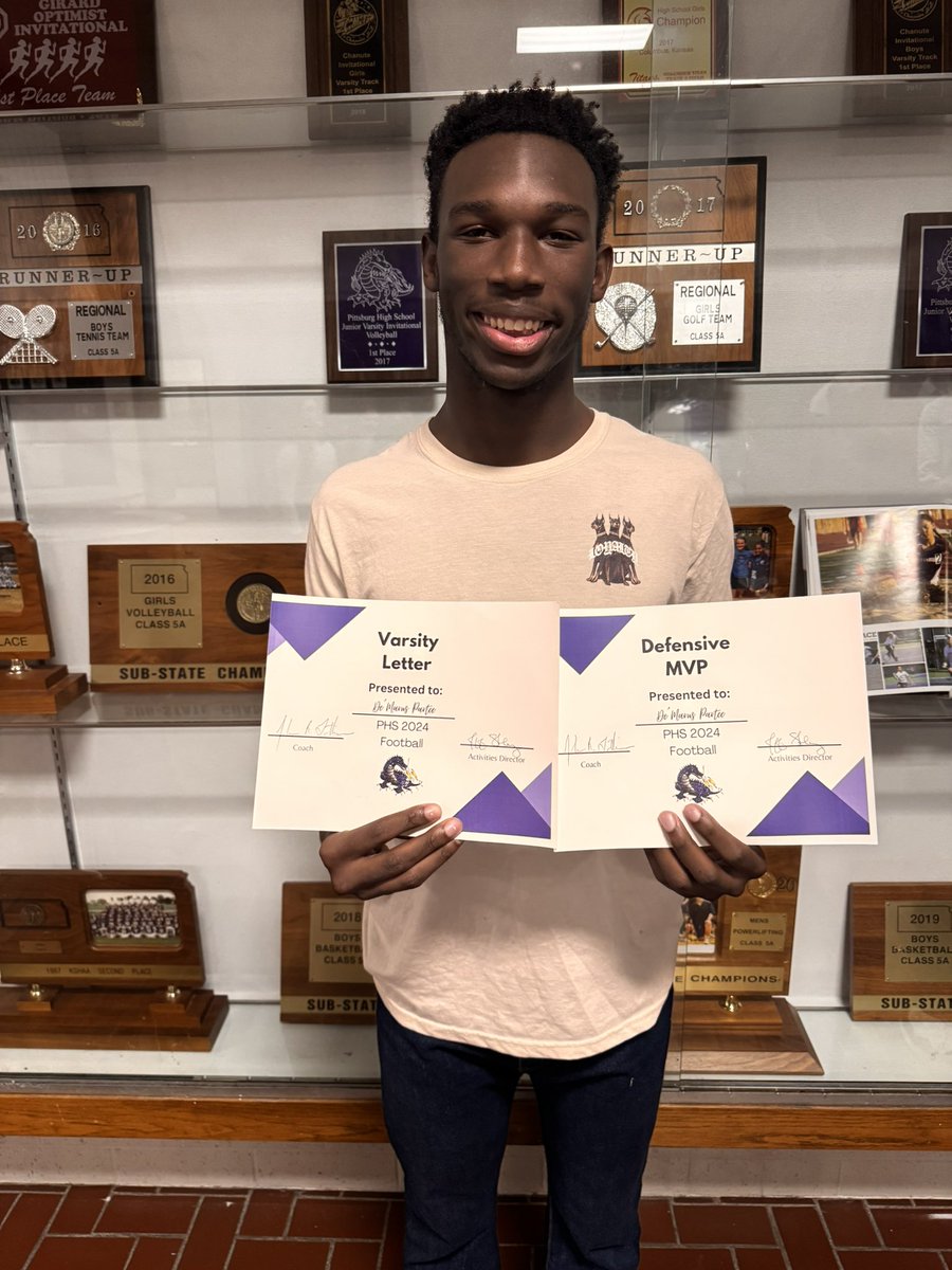 Pittsburg Purple Dragons Football (@purpledragonfb) on Twitter photo Your 2024 Pittsburg Purple Dragon Award Recipients:
🟣Defensive POY - <a href="/studd_Demar26/">Demarus Partee</a>
⚪️ Pancake Award 🥞- <a href="/Cole_Hayden14/">Cole Hayden</a>
🟣 Offensive POY - <a href="/cNicks_4/">Carsen Nickelson</a>
⚪️ Linemen of the Year & Dylan Meier Inspiration Award - <a href="/TreeemanW/">Treeman Wesley</a>
🟣 Most Tackles - <a href="/stone_peery/">Stone Peery</a> (Not Pictured) Your 2024 Pittsburg Purple Dragon Award Recipients:
🟣Defensive POY - <a href="/studd_Demar26/">Demarus Partee</a>
⚪️ Pancake Award 🥞- <a href="/Cole_Hayden14/">Cole Hayden</a>
🟣 Offensive POY - <a href="/cNicks_4/">Carsen Nickelson</a>
⚪️ Linemen of the Year & Dylan Meier Inspiration Award - <a href="/TreeemanW/">Treeman Wesley</a>
🟣 Most Tackles - <a href="/stone_peery/">Stone Peery</a> (Not Pictured)