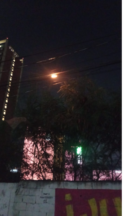 CMProeza's tweet photo. @Cicmty cables haciendo corto en calle Ignacio Lopez Rayón entre av. Constitución y av. Melchor Ocampo. https://t.co/ZK4MtKiFo7
