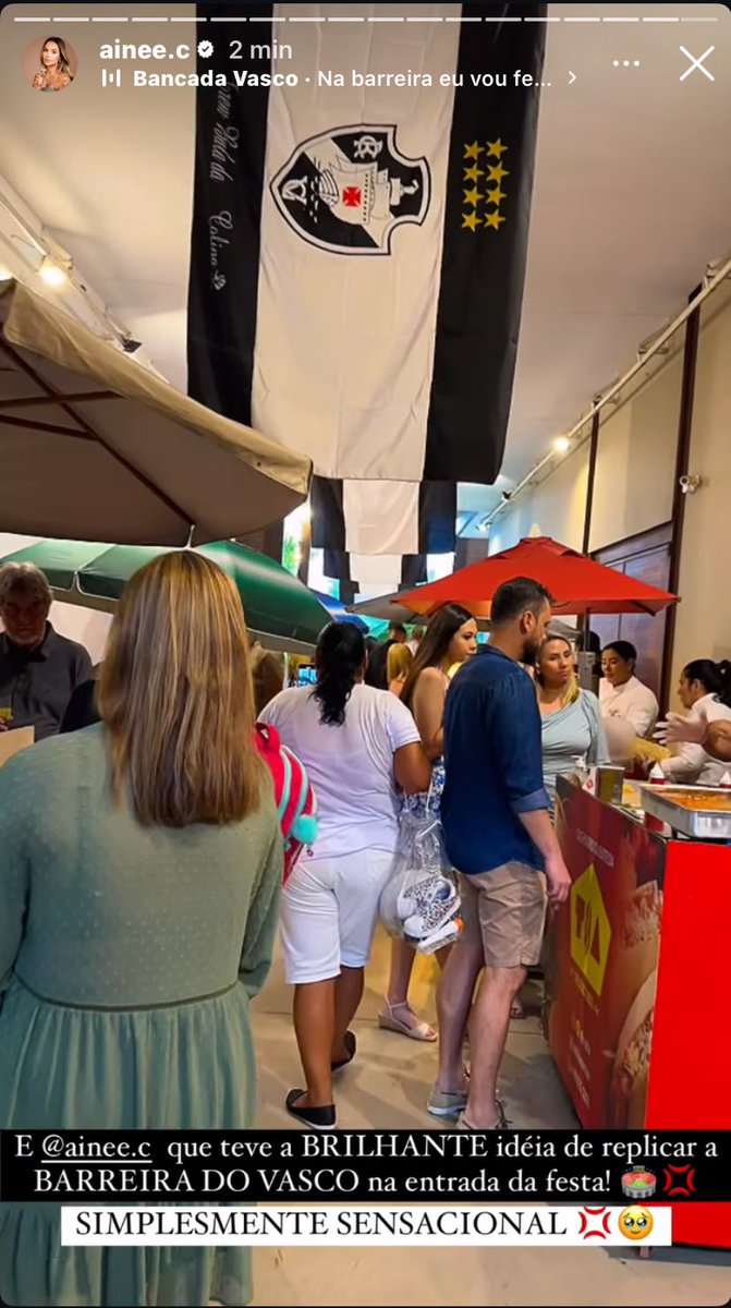 lavscrvg's tweet photo. a primeira dama fez a barreira do vasco na entrada da festa das crianças.

os cavalinhos e as camisas pra vender SIMPLESMENTE GENIAL 😭😭 https://t.co/O8mR9ulWcC
