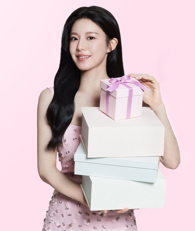 𝑓𝑙𝑎𝑚𝑚𝑒-𝑒́𝑡ℎ𝑒́𝑟𝑒́𝑒. 

karena minggu depan aku mau ada sesuatu, aku mau ngadain giveaway untuk ZOETUALS berupa layout dari x.com/mondaymiracIe &amp; e-wallet dengan nominal rahasia untuk 2 (dua) orang. 

scroll down for details! 🤍