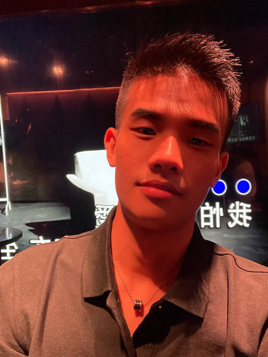 Jerry1sjm's tweet photo. 在广州经济可以约💰💰💰 https://t.co/Q3PLi5s3Y0