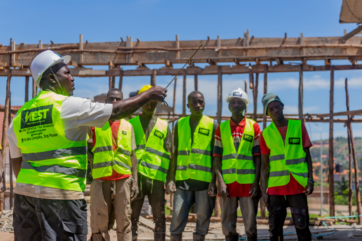 nestugltd's tweet photo. Great homes begin with great plans! 🏠✨ With our Save and Build program, we help you plan wisely and execute seamlessly—turning your real estate dreams into reality, step by step. 📊🔑 #SaveAndBuild #tailored #constructioninuganda #sustainabledevelopment https://t.co/MLoC2jojNf