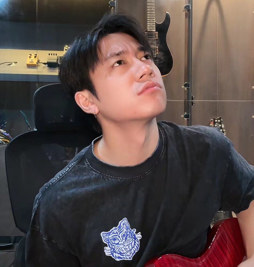 TTO16905374's tweet photo. Miss you😍🎸❤
Cutie😘
#JamRachata #แจมรชตะ
#piccrd https://t.co/0kYCA1zpYo