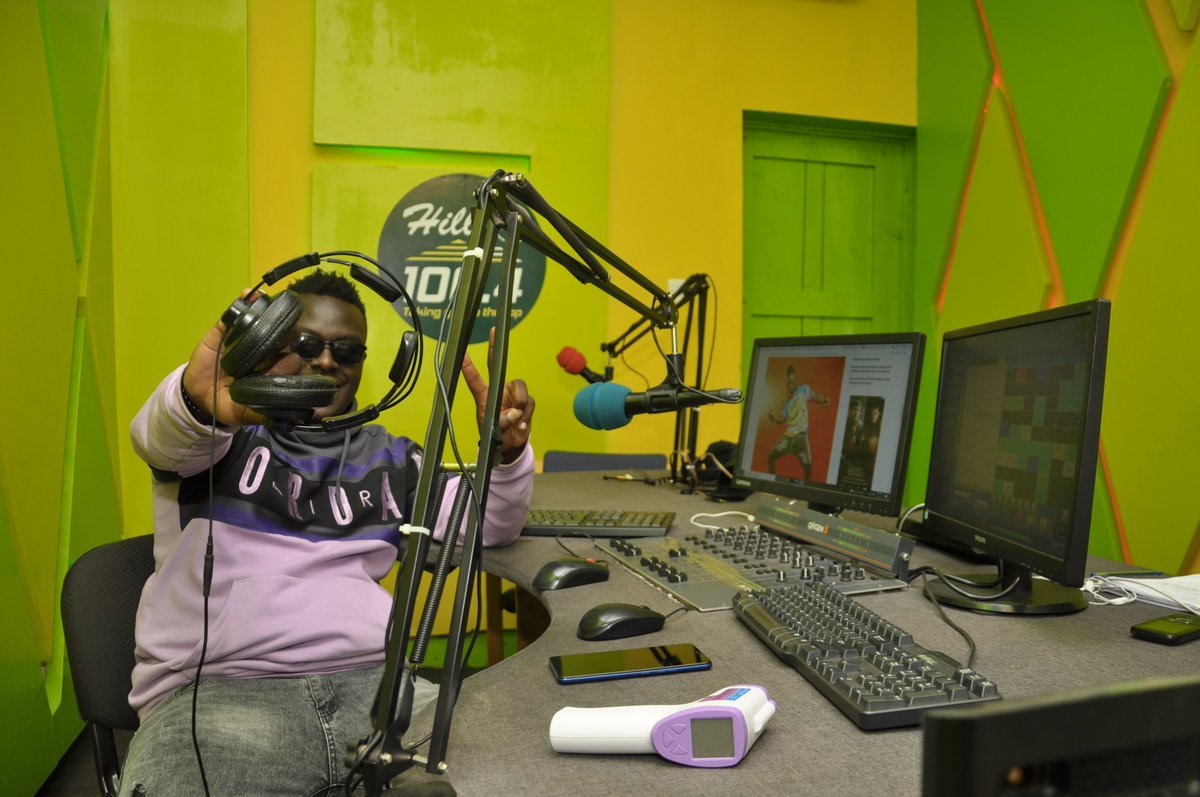hillsfmkabale's tweet photo. Your Requests For The #ElevenAtEleven On Air Now With @McShammy97//@LizzieHumble
Stream Live https://t.co/YJcyobBNvt
#hillsfmamtopm
#takingyoutothetop
#freshhitsforkigezi https://t.co/o6m35PKIHs