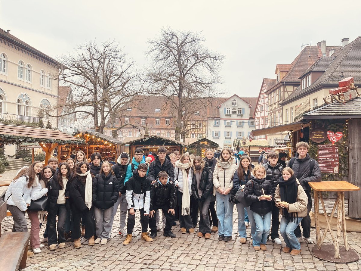 Alumnes de 3r i 4t d'ESO han estat a Wiesloch, Alemanya, per participar a l'intercanvi amb els alumnes de l'institut Ottheinrich Gymnasium. Van fer un taller de galetes de Nadal i van visitar Wiesloch, Heidelberg i Bad Wimpfen, entre d’altres. Una gran experiència! #omsideprat