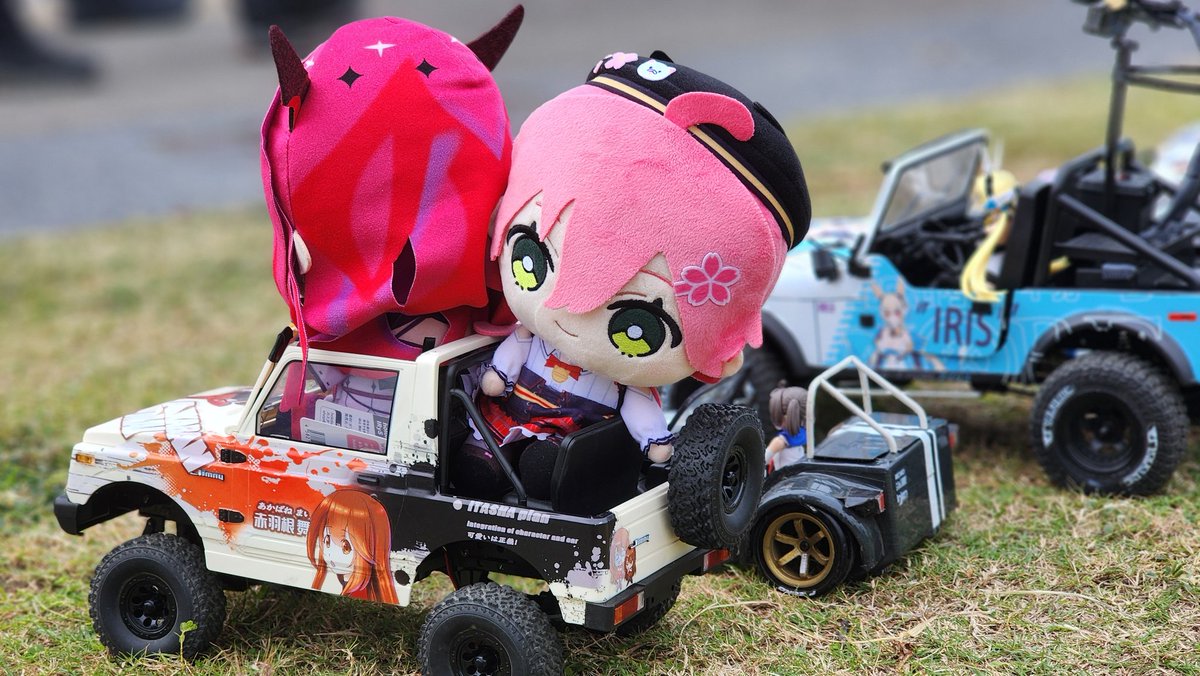 lvansola's tweet photo. Yesterday, 12/15, I used my remote control car to carry my IRyS doll and my friend’s miko doll to the FFK17 Pier 2 Animation Festival in Kaohsiung. Unexpectedly, many people praised them for being cute.
I asol met many complainers playing hololive roles.
#IRySart 
#miko_Art https://t.co/KkMJyuTS7v