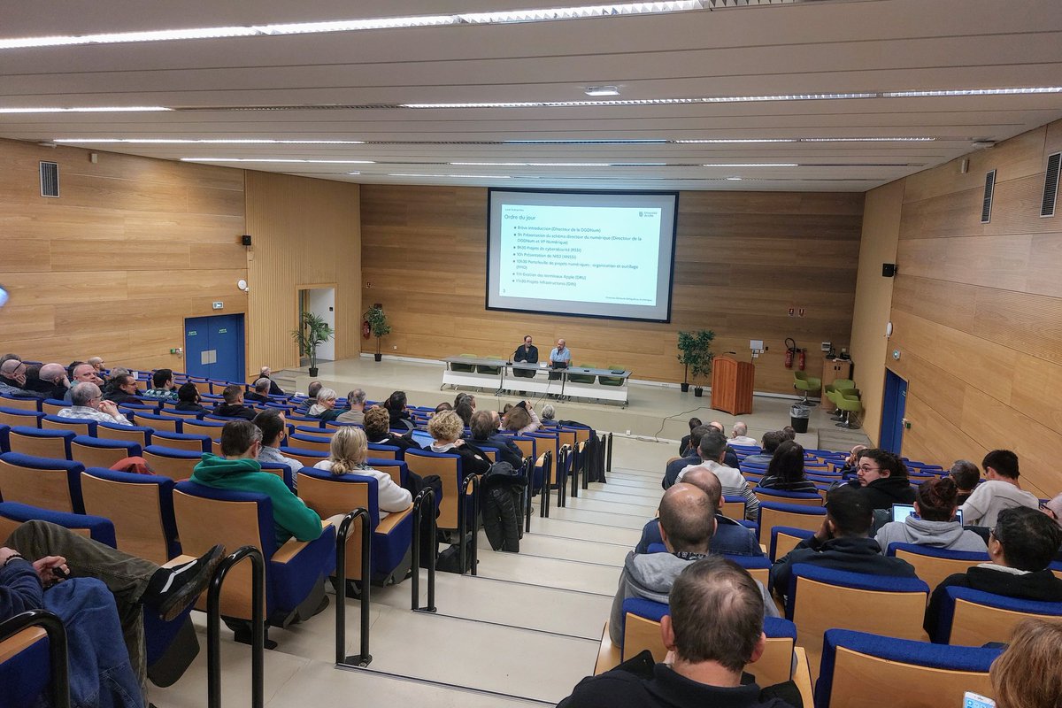 Ce matin démarre le séminaire semestriel de la DGDNum de #ULille, avec au programme de premières indications concernant le Schéma directeur du numérique (SDN), mais aussi d'autres projets structurants (paye, dématérialisation, #cybersecurité, pmo/urbanisme, #datacenter)