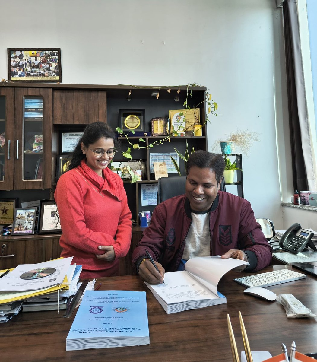 RamendraSundar1's tweet photo. I am happy that the 5th Ph. D. students from the @DENanoMat1 group have submitted the thesis today. @Sakshi has published 7 papers as first author (including @ChemicalScience, JMCA, @ChemCommun   etc.), and two more are in the pipeline. 

All the best, Sakshi Bhardwaj. https://t.co/4wtgCEJCTC