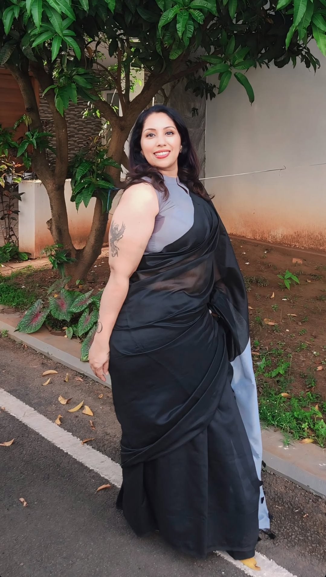 Sree Pravathy, Mallu Aunty | Malayalam Actress SreePravathy iiQ8 Entertainment