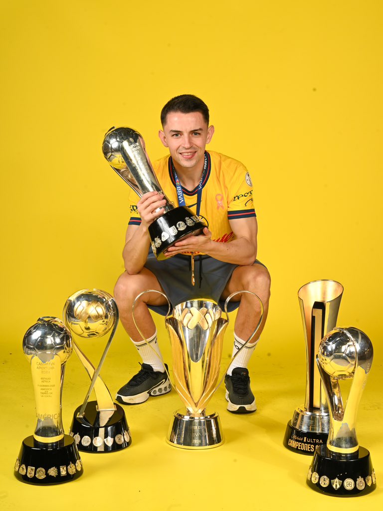 ClubAmerica's tweet photo. Como por arte de… el mago 🪄8️⃣

#Grand3sDeCorazón https://t.co/GiB9SQ1e62