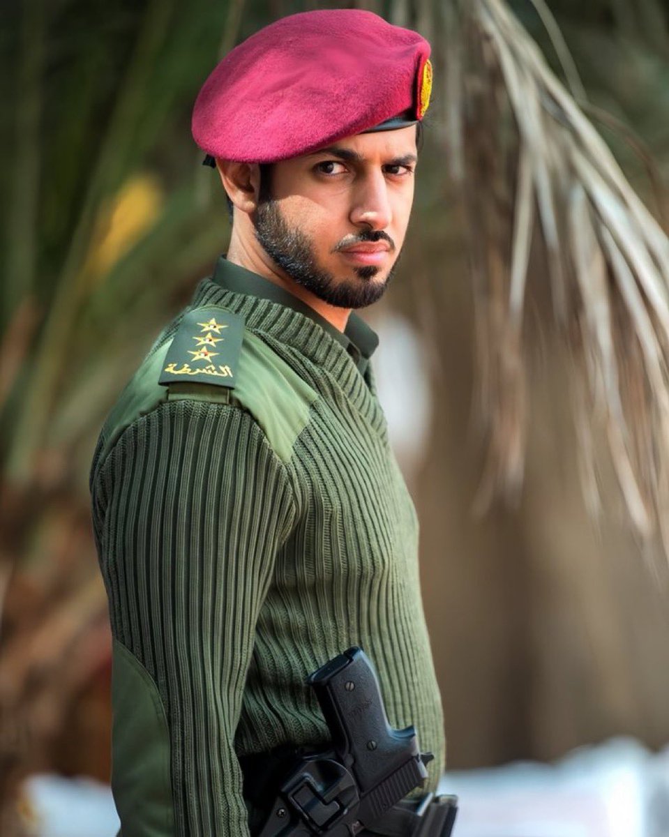 R_007rr's tweet photo. العقيد ركن طيار 🎖️

الشيخ زايد بن حمد بن حمدان آل نهيان https://t.co/cksAazAk8P
