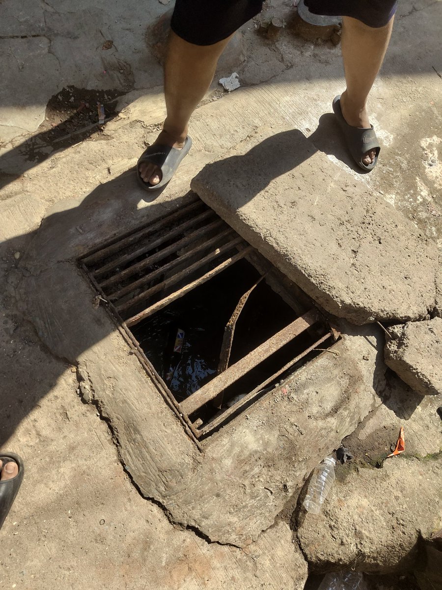 SatishYadavBJP's tweet photo. @mybmcWardL @mybmc Please repair this as soon as possible.   

Address: 164 Jai Bajrang Seva Sangh, Jaitun Bai Chawl, Navpada Kurla west Mumbai 400070
@OfficeofPoonamM https://t.co/vUfLgOMOQw