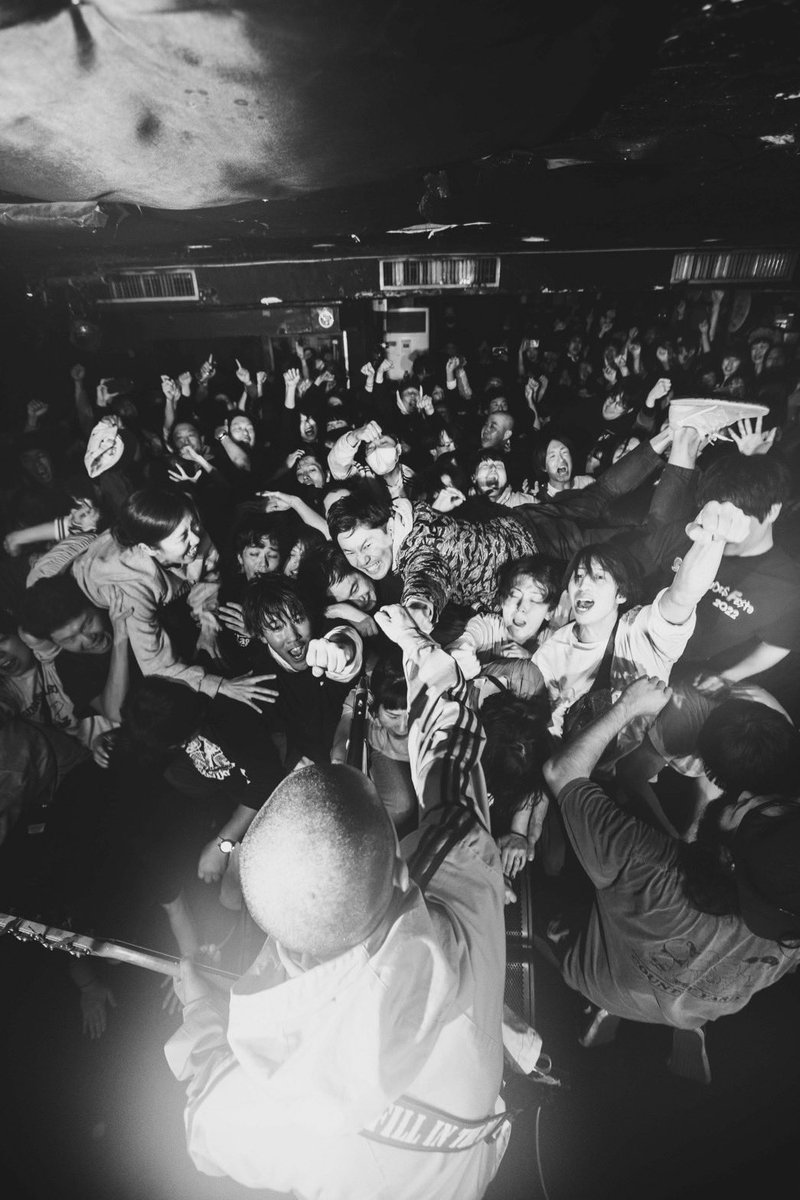 COUNTRY_YARD's tweet photo. 2024.12.15 八王子RIPS

COUNTRY YARD "ONE MAN SHOW"

photo Keiju Kawase https://t.co/xEgjnuj0Ro
