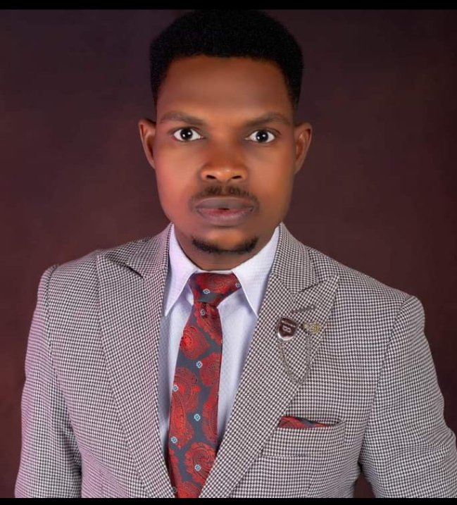 A Nigerian music artist, Ayo Maff once said and I quote 'If you are not born with a silver spoon; Na you gats no gree oo. Werey... No gree for anybody.'

I no gree for anybody!
- 2024 was blessed though challenging.
- 2025, I welcome you with confidence.
#BusinessDevConsultant
