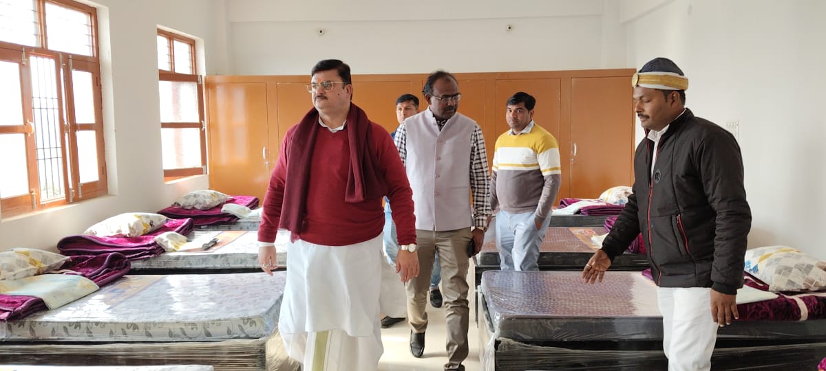 Mayor of Ayodhaya, accompanied by senior officials from the Municipal Corporation, today conducted a thorough inspection of the recently constructed shelter home facility developed by CnDs Construction.