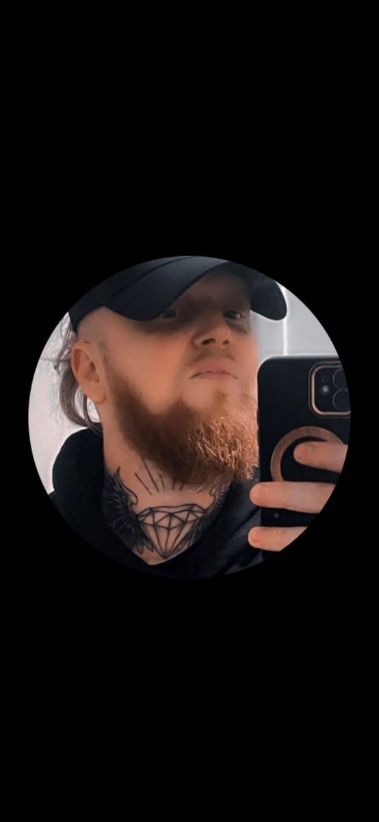 ceetee1810's tweet photo. @JK_Southpaw @The_Forty_Four Pot kettle n that. And before you say my photo it isn’t me https://t.co/BRZOGXmTso