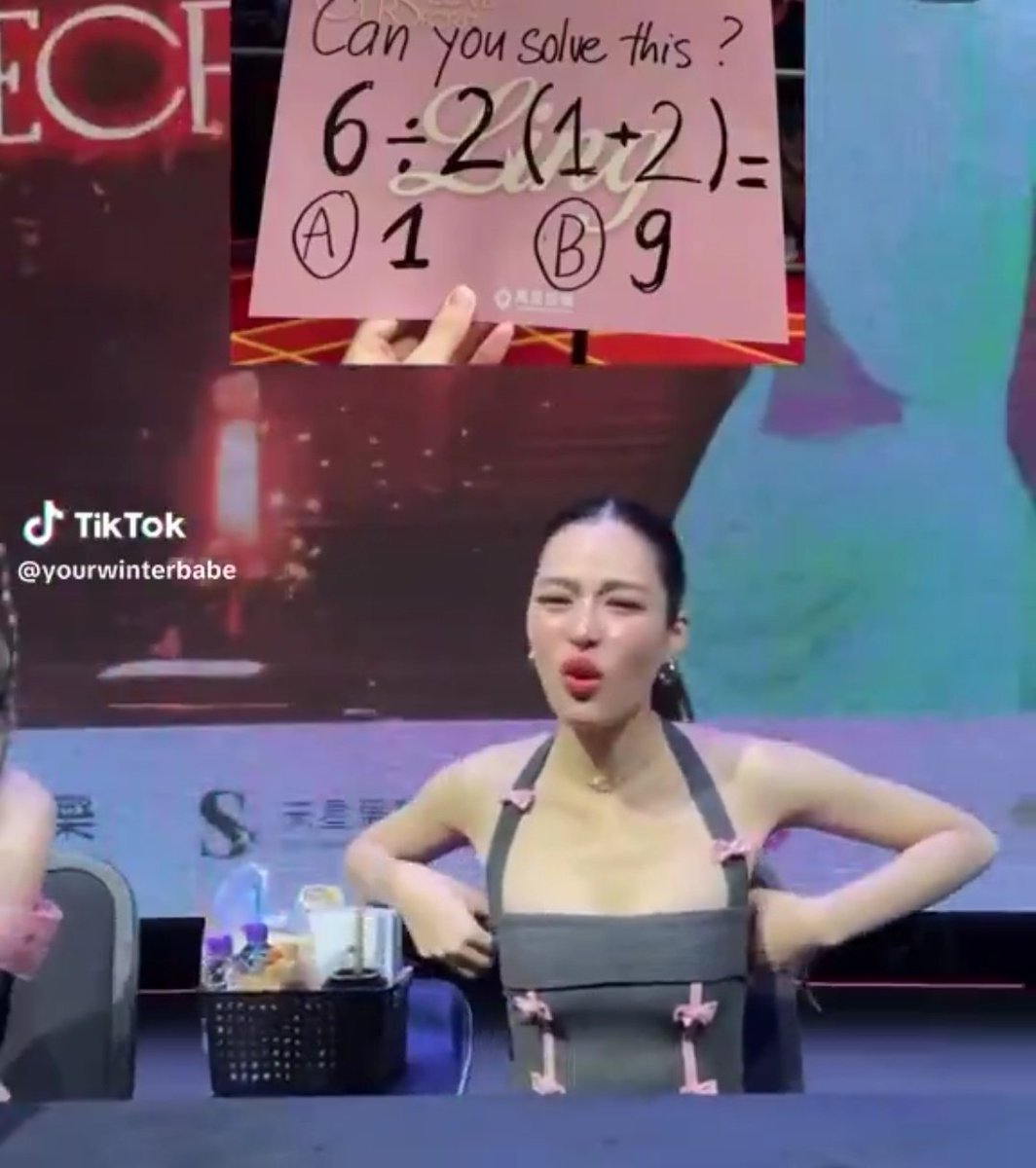 _defdefK's tweet image. กุตอนนี้เลย สรุป 9 หรือ1 555555555555 แต่มันต้อง9ไม่ใช่หรอ โอ๊ยไม่รู้ละ 5555