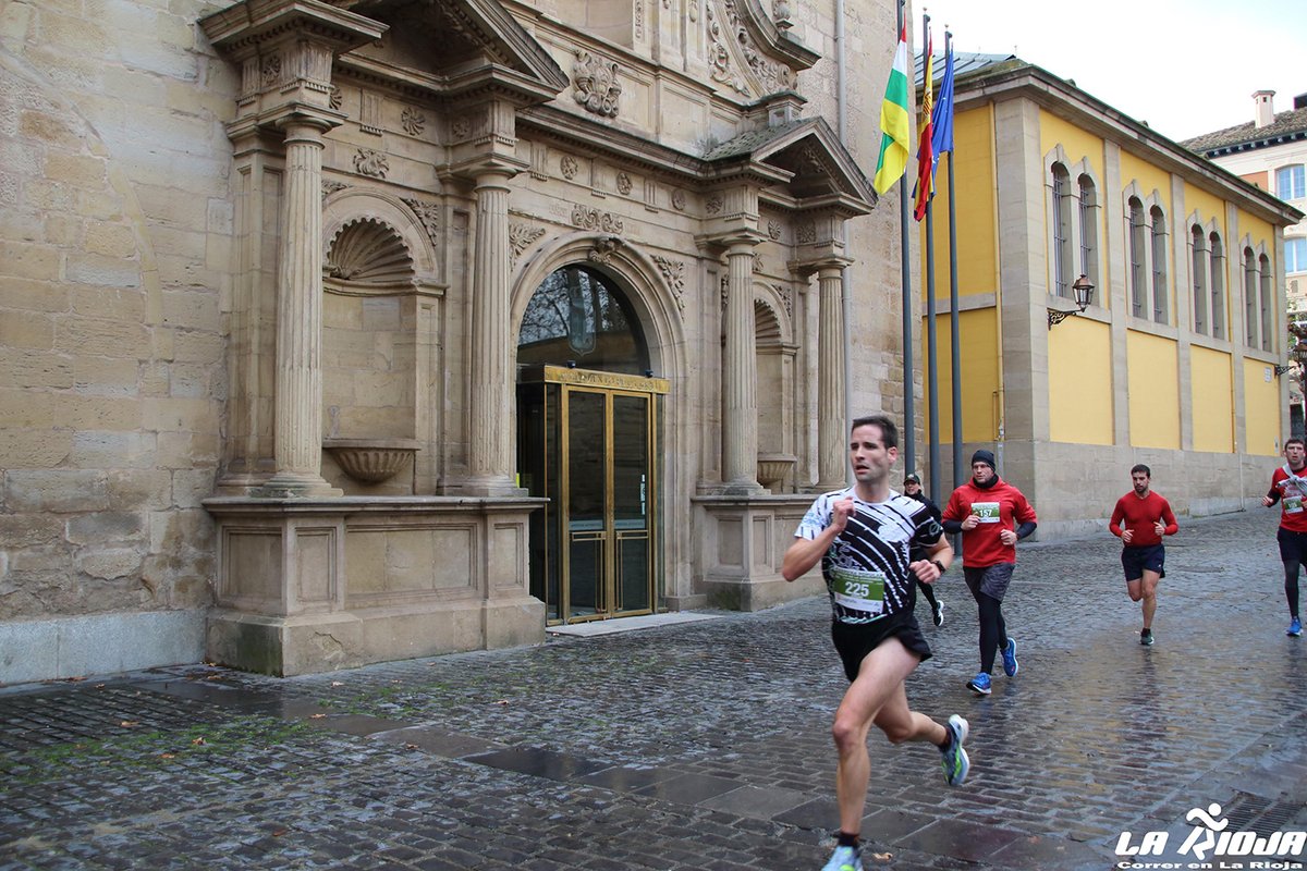correrenlarioja's tweet photo. Ya en nuestra web, galerías de fotos de la II Carrera Popular Virgen de la Esperanza Patrona de Logroño
https://t.co/KaLhDHMpnk
📷 @cpujades 
📷 @LuisenNYC https://t.co/sZMdvbo3oe