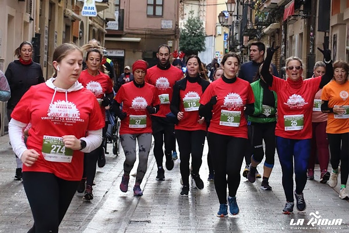 correrenlarioja's tweet photo. Ya en nuestra web, galerías de fotos de la II Carrera Popular Virgen de la Esperanza Patrona de Logroño
https://t.co/KaLhDHMpnk
📷 @cpujades 
📷 @LuisenNYC https://t.co/sZMdvbo3oe