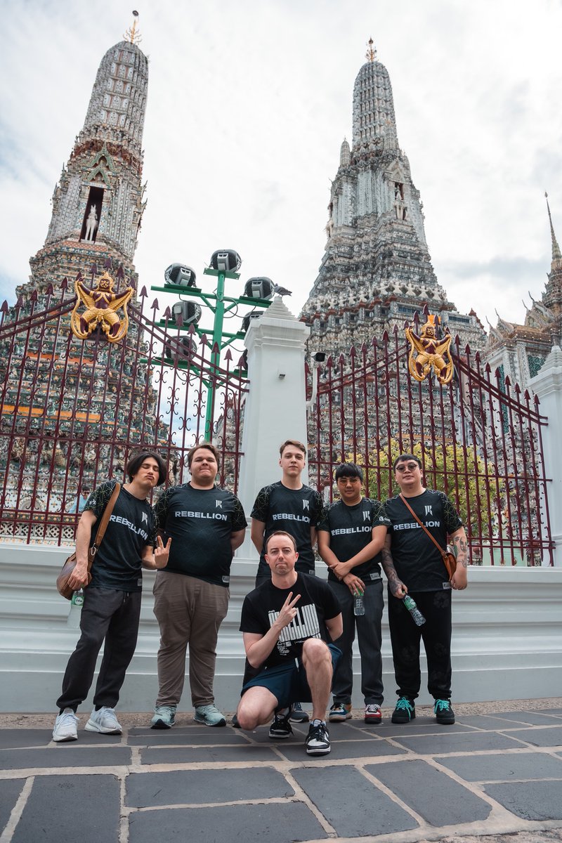 robw1z's tweet photo. ESL One Bangkok was incredible and the best event I have ever attended by far. Shoutout to @ESLDota2 for being the absolute goats at hosting tournaments. https://t.co/Mkd9G2ufMR