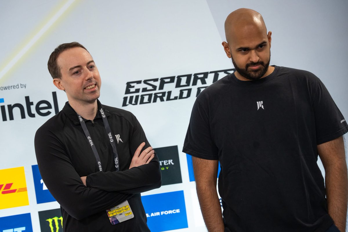 robw1z's tweet photo. ESL One Bangkok was incredible and the best event I have ever attended by far. Shoutout to @ESLDota2 for being the absolute goats at hosting tournaments. https://t.co/Mkd9G2ufMR