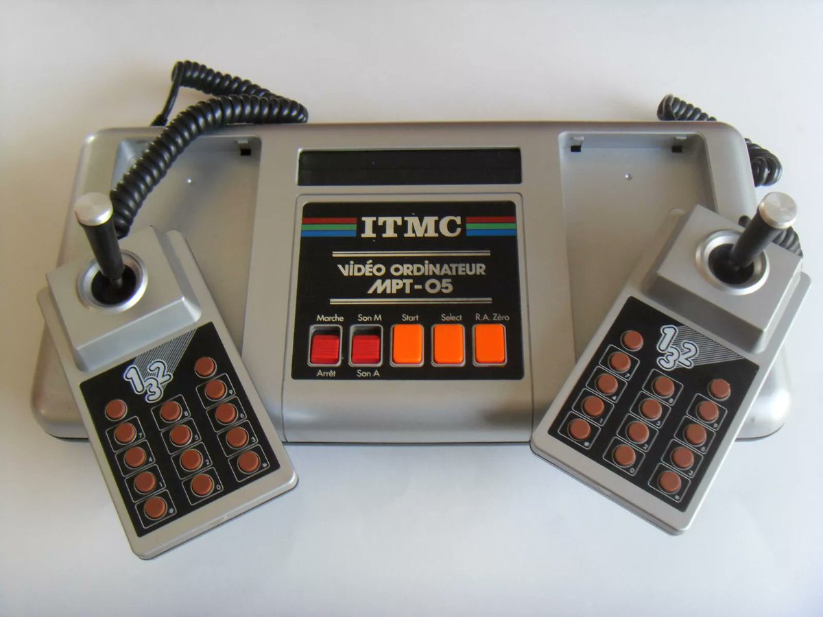 brucekiglisse's tweet image. @_LevelMAX salut les retros potos, je suis en train d'écouter le dernier épisode Noel de #LevelMax, et vu les interrogations que j'ai suscité dans le groupe à propos de la console ITMC MPT-05, la réponse en visuel...
et vous m'avez bien fait rigoler 😁
au plaisir les copains