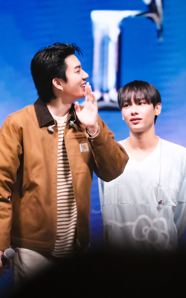 Jneworld's tweet photo. ป่าปี๊ขี้เม้าท์อ่ะ😌 
(น้องกันไม่ได้กล่าว เดาจากสายตา☺️)

#ออฟกัน  #OffGum 
#GMMTVFanFest2024inMacau https://t.co/vQErcVtdjn