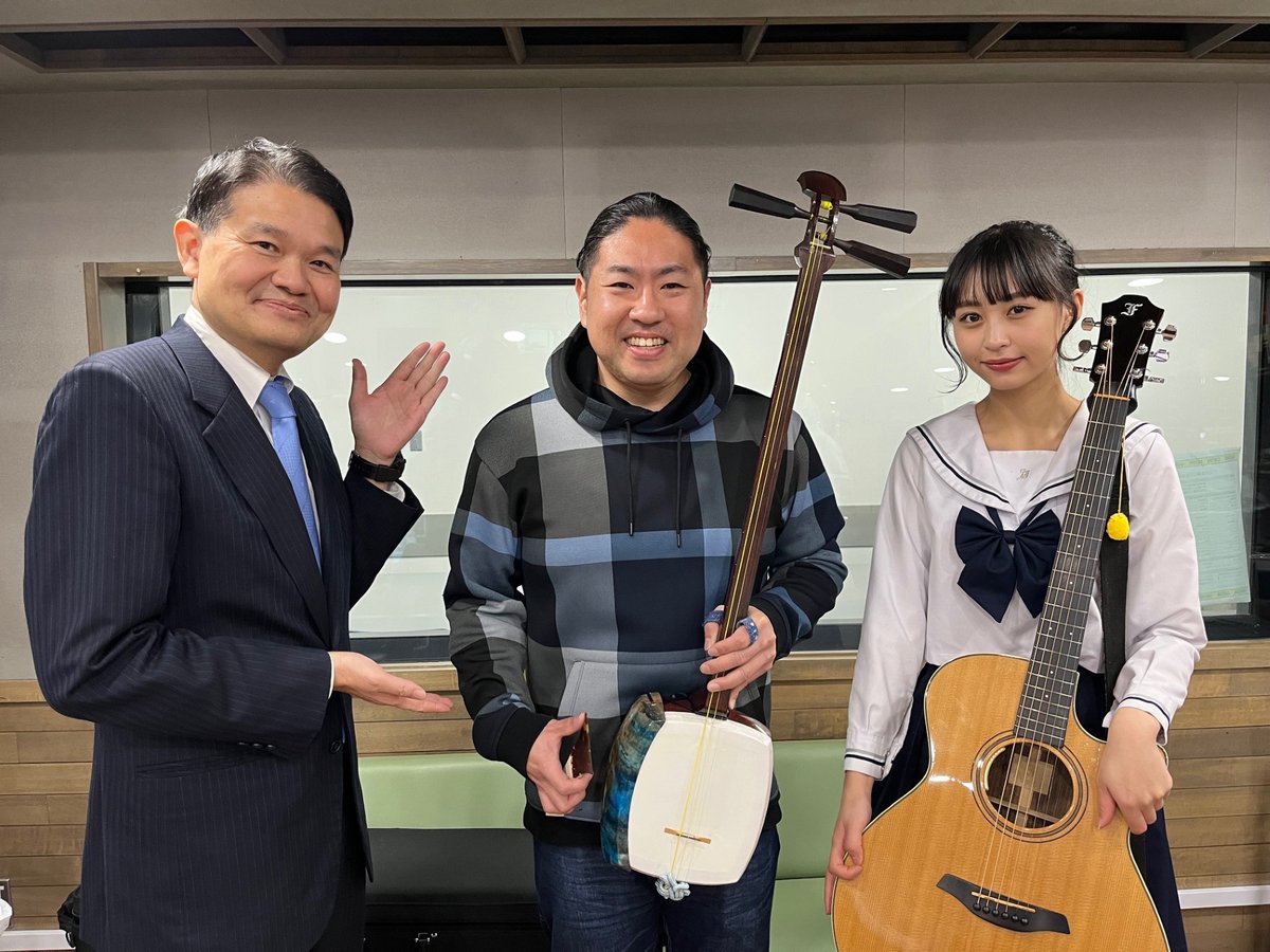 stvradio's tweet photo. 📻#吉川のりおスーパーLIVE📻 
12/16㈪17時15分～45分間1本勝負！ 
このあと！#永井公彦 さんがカバー👌
✉live@stv.jp 　#stvradio

『#のりStudio』は和太鼓と津軽三味線の二刀流！ 
 #木村善幸 さんがスタジオ生出演  
 
『#湊ゆず のちょっと聞いて』 
12/22㈰セカンドワンマンライブ直前❤ https://t.co/ound5hwg6a