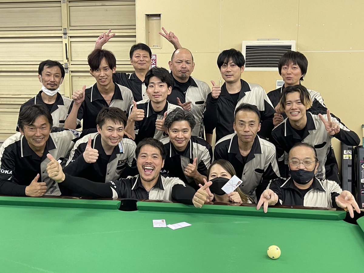 VECTOR202105's tweet photo. 12月1日(日)は

第32回九州ホール対抗戦でした❣️

ベクトルからは3チーム参加😊

2連覇は逃してしまいましたが

他のチームの方に

ベクトルはいつも仲が良くていいネ☺️

と言っていただき嬉しかったです🥰

また来年、楽しく頑張ります⌣̈👍🏻 ̖́- https://t.co/zYBUMw1owk