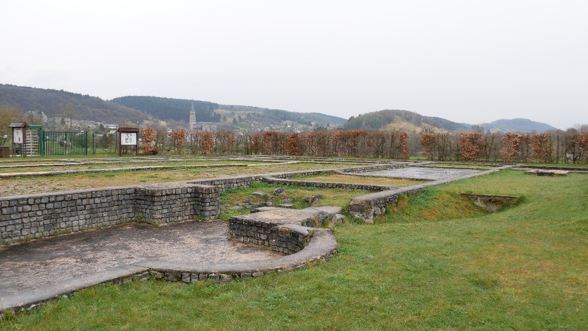 📢 Join us this Wednesday for a #lecture by Dr. Sadi Maréchal (Ghent University)! Explore rural stone buildings in Gallia Belgica &amp; Germania Inferior and discover how local traditions blended with Mediterranean influences.

🕕 18 Dec, 6:15 PM 
🔗 bit.ly/3ZGN5H0
