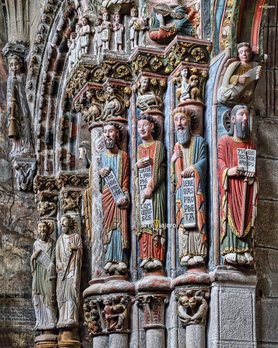 El espectacular Pórtico del Paraíso (S. XIII) de la Catedral de Ourense (Galicia)
#FelizLunes #BuenosDias #photography