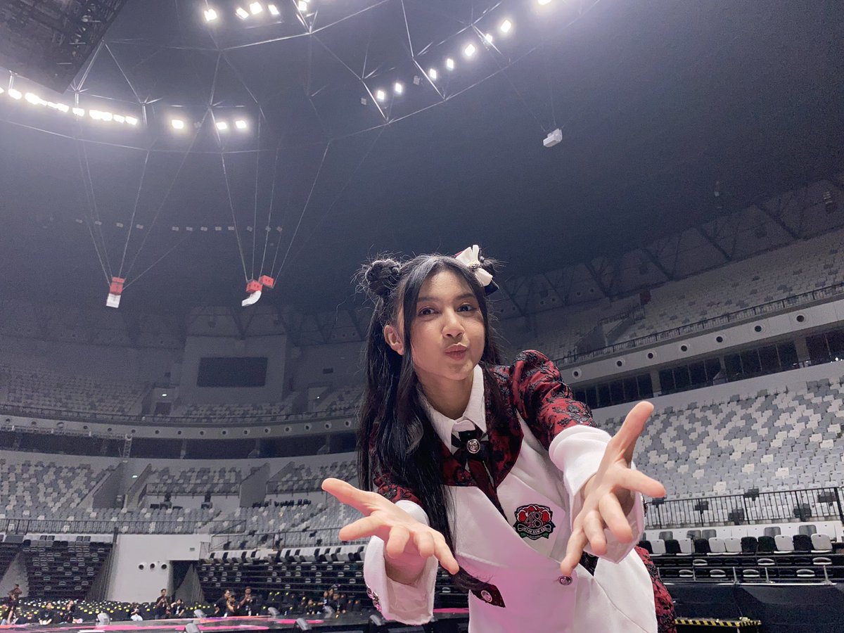 AR_AnindyaJKT48's tweet photo. 💛💛💛💛💛 https://t.co/l1V9uXzwfU