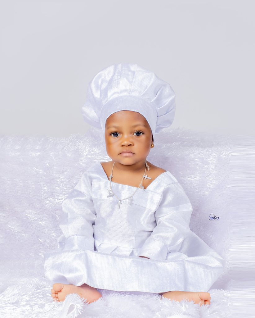Puzzle_Dc1's tweet photo. Wishing a very happy 1st birthday to our little princess! May your day be filled with all the things that make you happy, including lots of hugs and kisses.😘 🎉🌹💐 https://t.co/6QWYzyWBYX