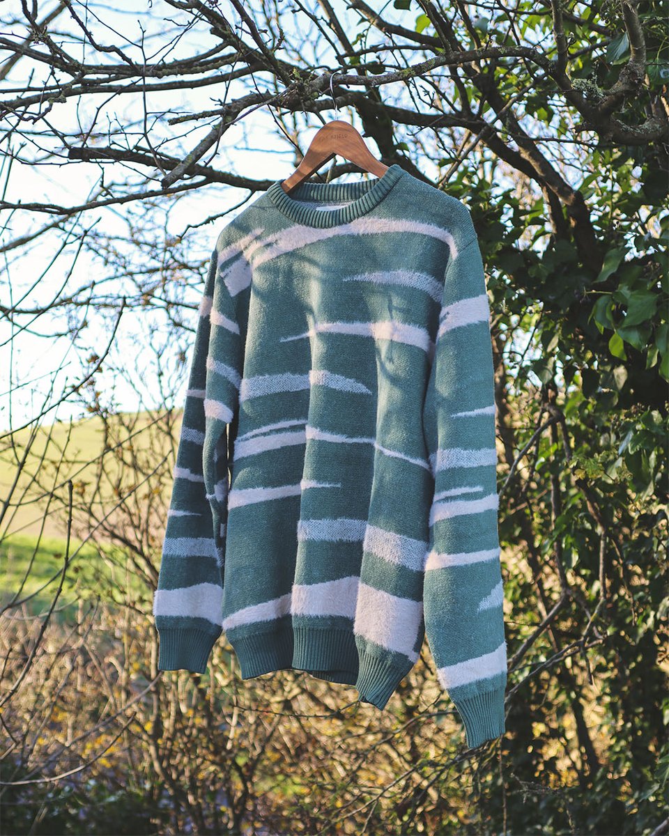 far___afield's tweet image. The Eclipse Knit in Green Landscape Repeat. 🍃 #farafield