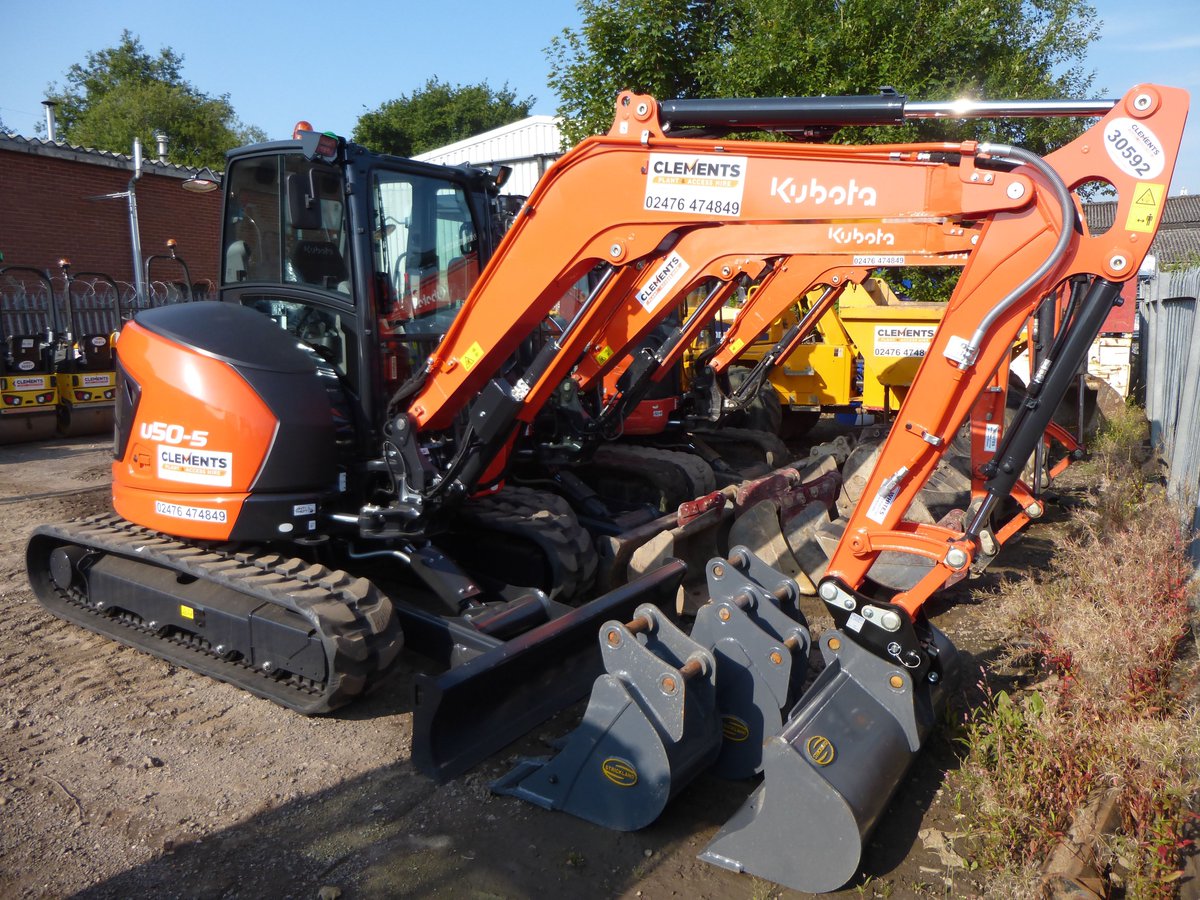 Clements_Cov's tweet image. When you need relentless #earthmoving machines that will work tirelessly on site, our fleet of #Kubota #Excavators are the best in the business.

From 1.1ton micro's right through to heavyweight 8ton #diggers we have machines available to meet your requirements.

☎️ 02476 474849